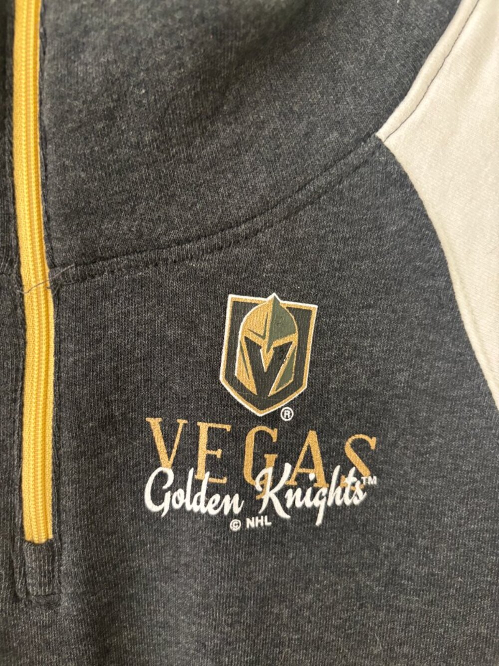 NWT Vegas Golden Knights NHL Women’s Quarter Zip Hoodie Sweatshirt Size M 8/10 - Picture 2 of 7